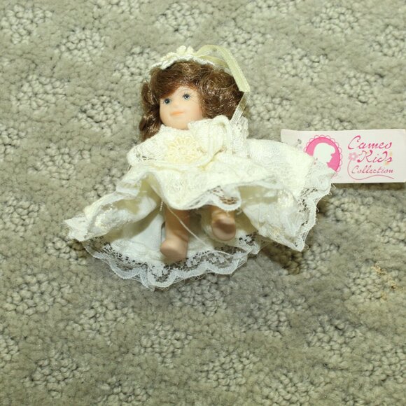 Vtg Cameo Kids Collection Miniature 2.75" Articulated Ceramic "Sydney" Doll - Picture 1 of 7
